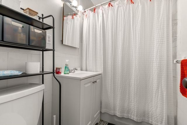 9-11 Oliva Rd, Boston, MA 02135