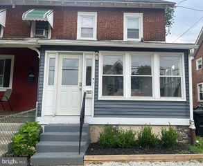 203 CHESTNUT AVE #, Ardmore, PA 19003