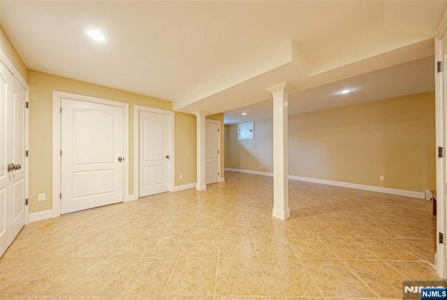 54 Charles Place, Old Tappan, NJ 07675