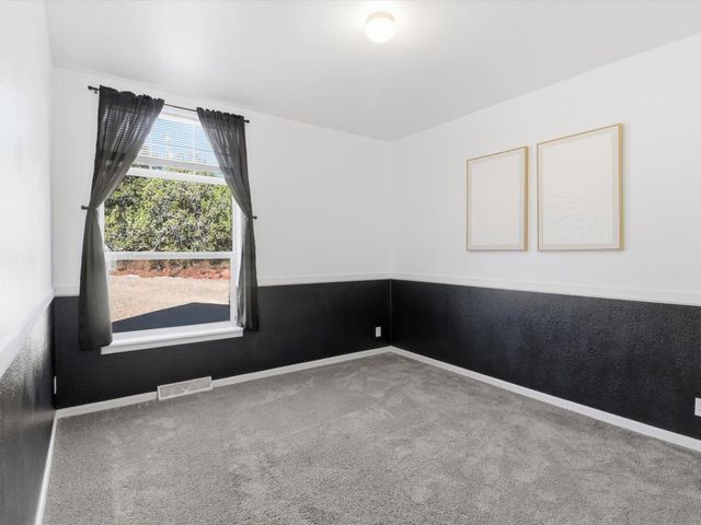 43 Morning Star Road, Edgewood, NM 87015