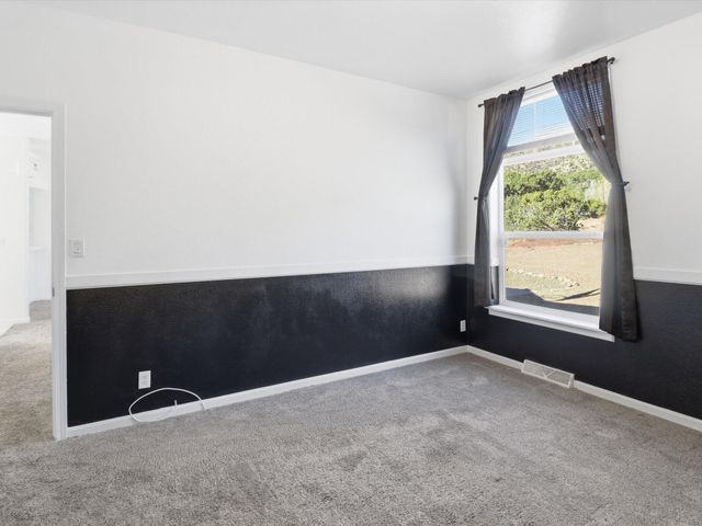 43 Morning Star Road, Edgewood, NM 87015