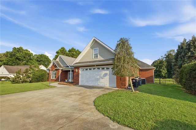 3601 Garden Lakes Parkway NW, Rome, GA 30165