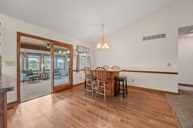 180 Jefferson Ridge Drive, Pataskala, OH 43062