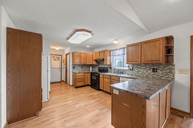 180 Jefferson Ridge Drive, Pataskala, OH 43062