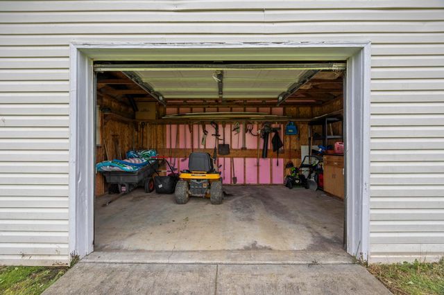 180 Jefferson Ridge Drive, Pataskala, OH 43062