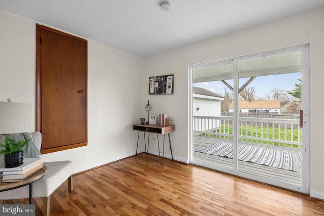 405 E 7TH AVE, Ranson, WV 25438