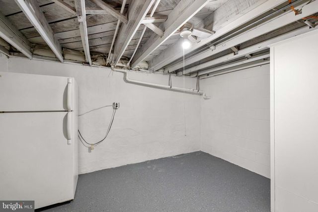 405 E 7TH AVE, Ranson, WV 25438