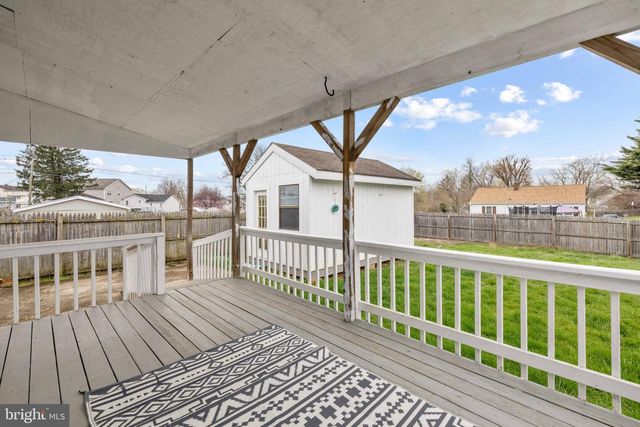 405 E 7TH AVE, Ranson, WV 25438