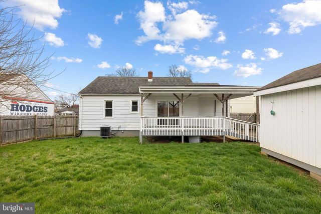 405 E 7TH AVE, Ranson, WV 25438