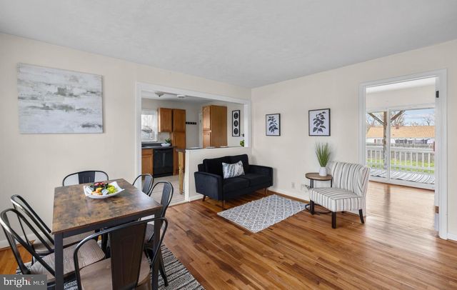 405 E 7TH AVE, Ranson, WV 25438