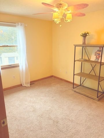 45 Somers Rd, East Longmeadow, MA 01028