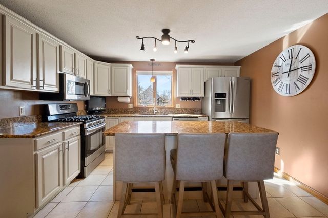 45 Somers Rd, East Longmeadow, MA 01028