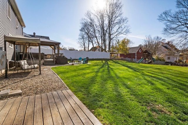 45 Somers Rd, East Longmeadow, MA 01028