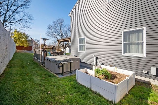45 Somers Rd, East Longmeadow, MA 01028