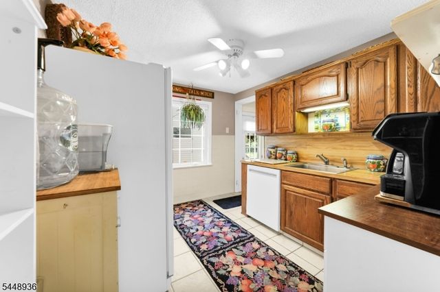 63 Hazel Ave, Livingston Twp., NJ 07039