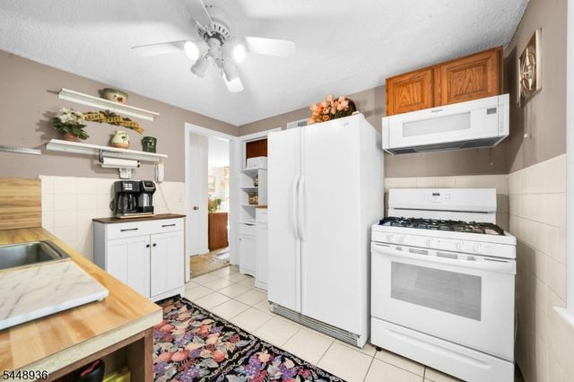 63 Hazel Ave, Livingston Twp., NJ 07039