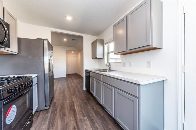 8830 Bar Harbor Drive, Baytown, TX 77521