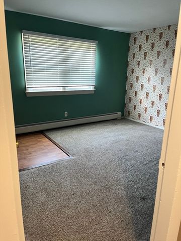 91 Pageotte St, Acushnet, MA 02743