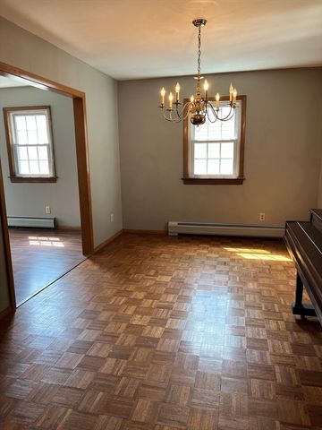 91 Pageotte St, Acushnet, MA 02743
