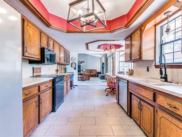 2600 NE 80th Avenue, Norman, OK 73026