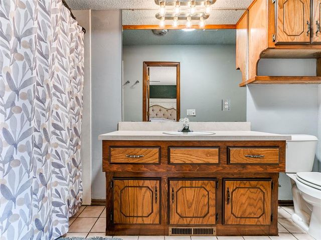 2600 NE 80th Avenue, Norman, OK 73026