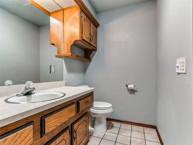 2600 NE 80th Avenue, Norman, OK 73026