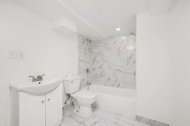 5331 W Congress Parkway G, Chicago, IL 60644