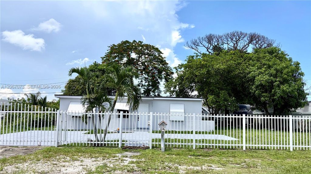 12841 Green Avenue, Miami, FL 33167