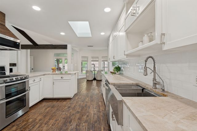 3314 Brookhaven Club Drive, Farmers Branch, TX 75234