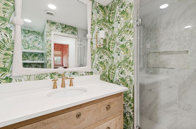 3314 Brookhaven Club Drive, Farmers Branch, TX 75234