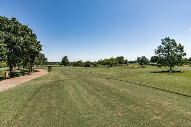 3314 Brookhaven Club Drive, Farmers Branch, TX 75234