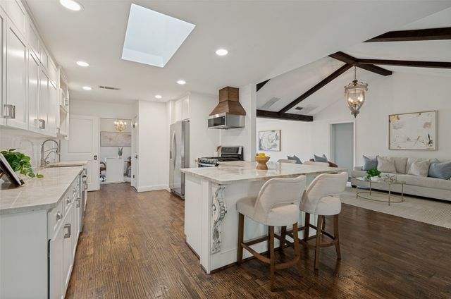 3314 Brookhaven Club Drive, Farmers Branch, TX 75234