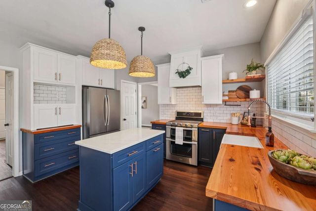 1130 Lyndhurst Way, Roswell, GA 30075