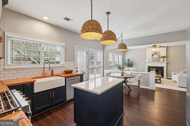 1130 Lyndhurst Way, Roswell, GA 30075