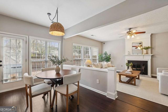 1130 Lyndhurst Way, Roswell, GA 30075