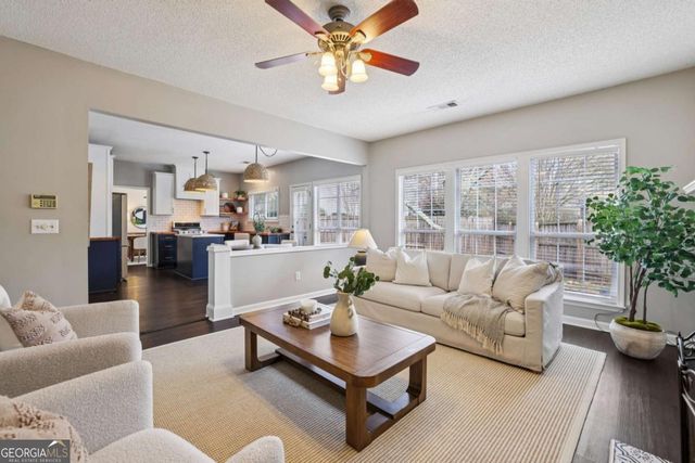 1130 Lyndhurst Way, Roswell, GA 30075