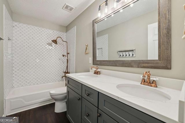 1130 Lyndhurst Way, Roswell, GA 30075