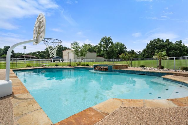 6417 Gehrig Circle, Burleson, TX 76028
