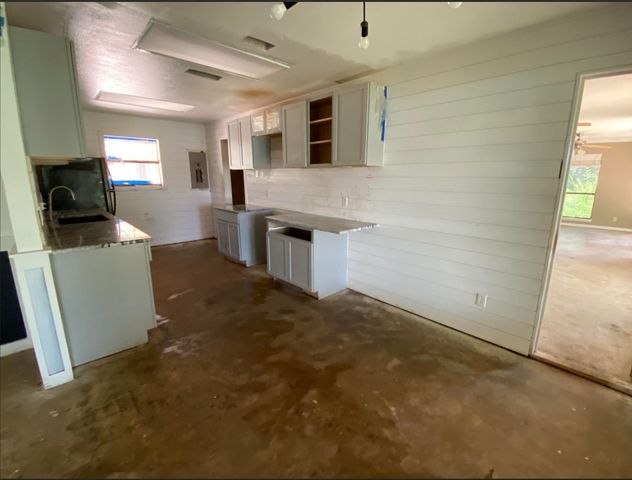 186 1st Oak Drive, Enchanted Oaks, TX 75156