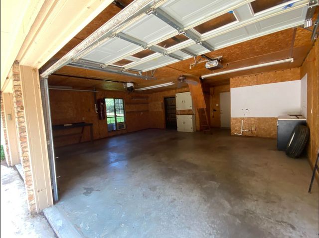 186 1st Oak Drive, Enchanted Oaks, TX 75156