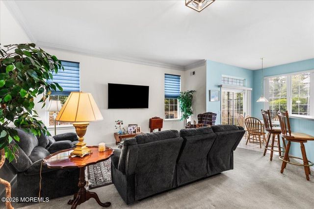 4 Barton Creek Road, Jackson, NJ 08527