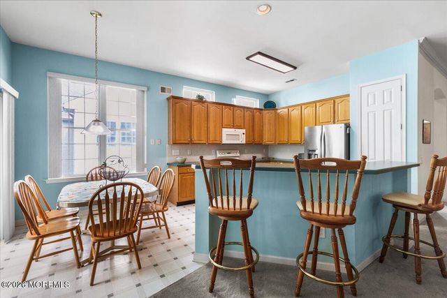 4 Barton Creek Road, Jackson, NJ 08527