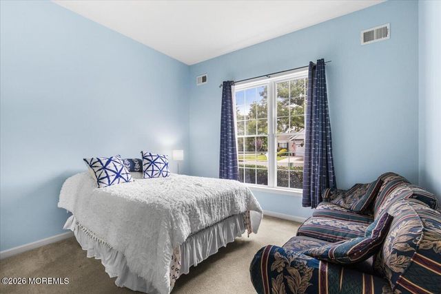 4 Barton Creek Road, Jackson, NJ 08527