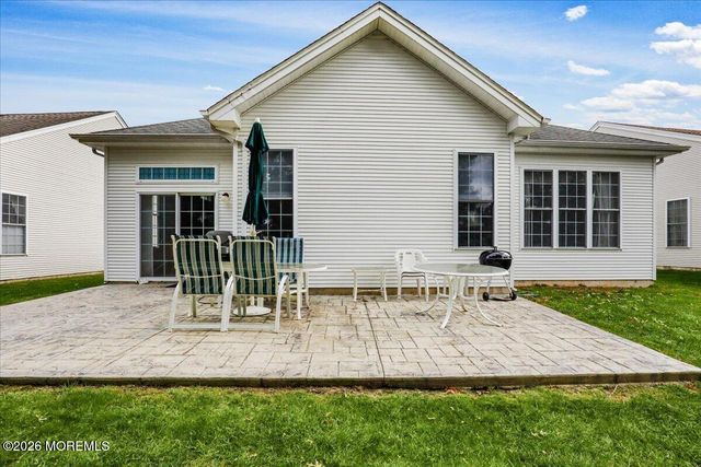 4 Barton Creek Road, Jackson, NJ 08527