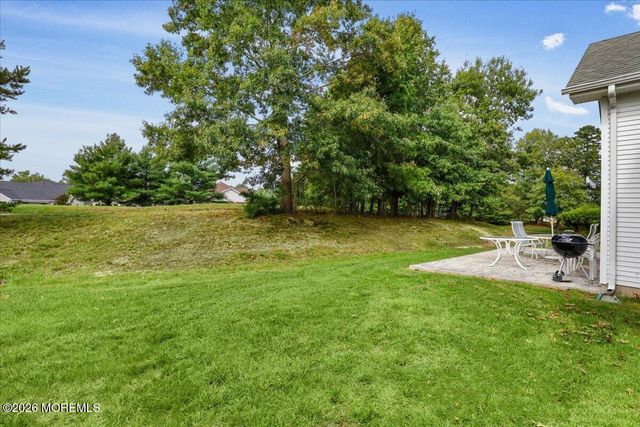 4 Barton Creek Road, Jackson, NJ 08527