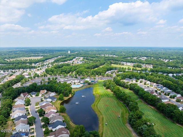 4 Barton Creek Road, Jackson, NJ 08527