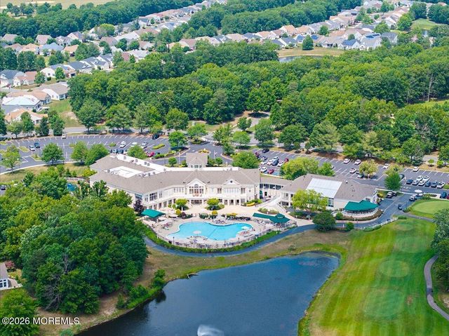 4 Barton Creek Road, Jackson, NJ 08527