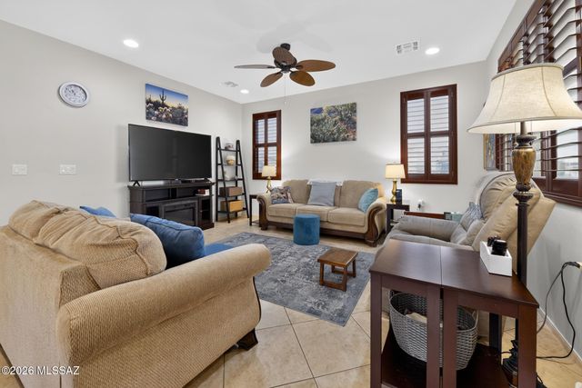 10285 S Black Surrey Drive, Vail, AZ 85641