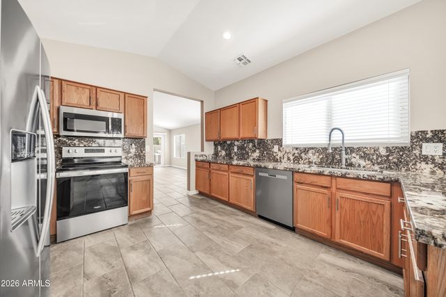 8632 W KATHLEEN Road, Peoria, AZ 85382