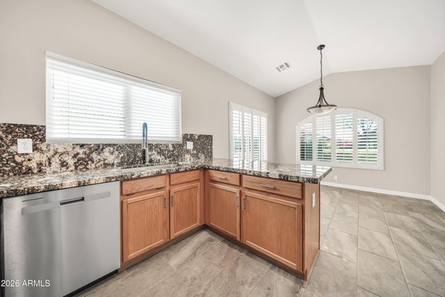 8632 W KATHLEEN Road, Peoria, AZ 85382